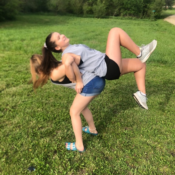 Meet your Posher, Riley - Picture 2 of 2